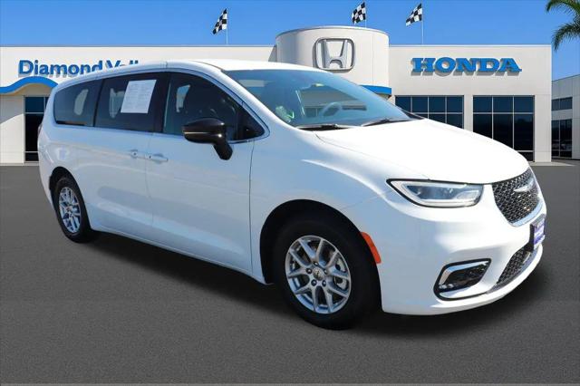 2025 Chrysler Pacifica Select for sale in Hemet, CA