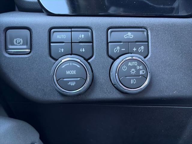2026 Chevrolet Silverado 1500 4WD Crew Cab Short Bed RST