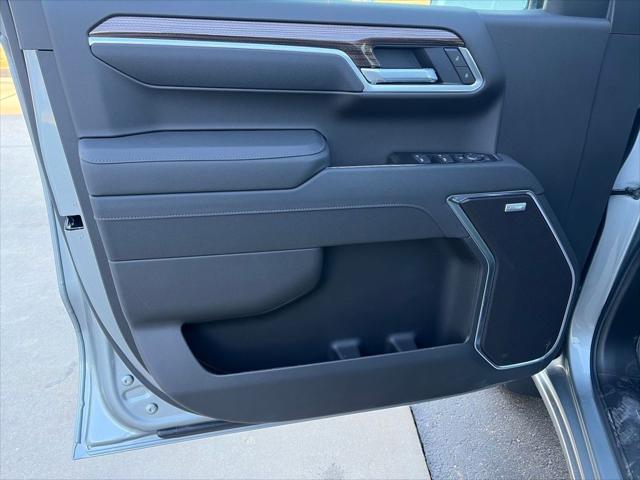 2026 Chevrolet Silverado 1500 4WD Crew Cab Short Bed RST