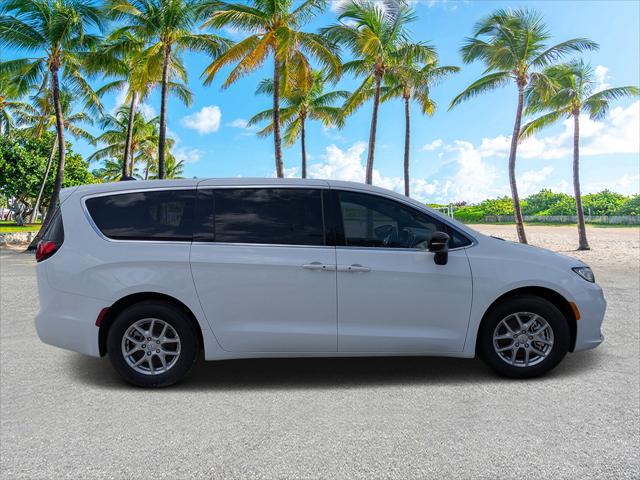 2025 Chrysler Pacifica PACIFICA SELECT