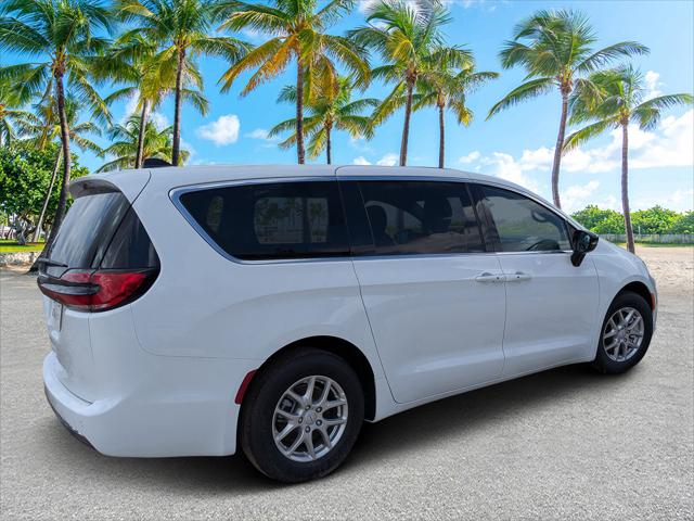 2025 Chrysler Pacifica PACIFICA SELECT