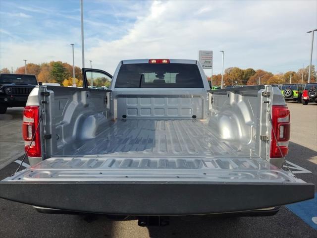 2023 Ram 3500 Big Horn Crew Cab 4x4 8' Box