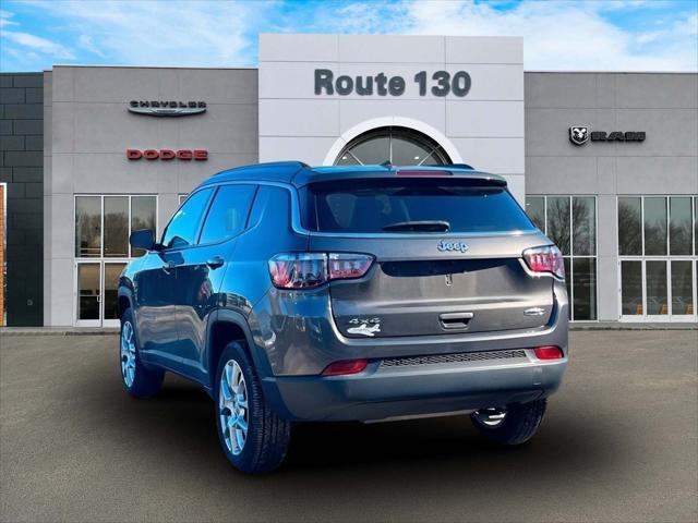 2022 Jeep Compass Latitude Lux 4x4