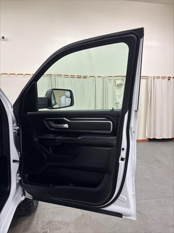 2025 Ram 1500 Big Horn Crew Cab 4x4 5'7" Box