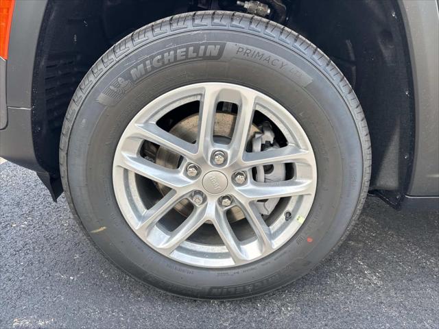 2026 Jeep Grand Cherokee GRAND CHEROKEE LAREDO X 4X2