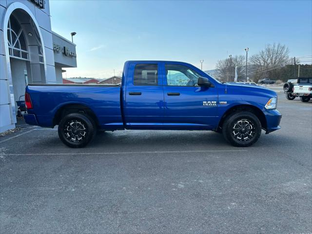 2017 RAM 1500 Express Quad Cab 4x4 64 Box