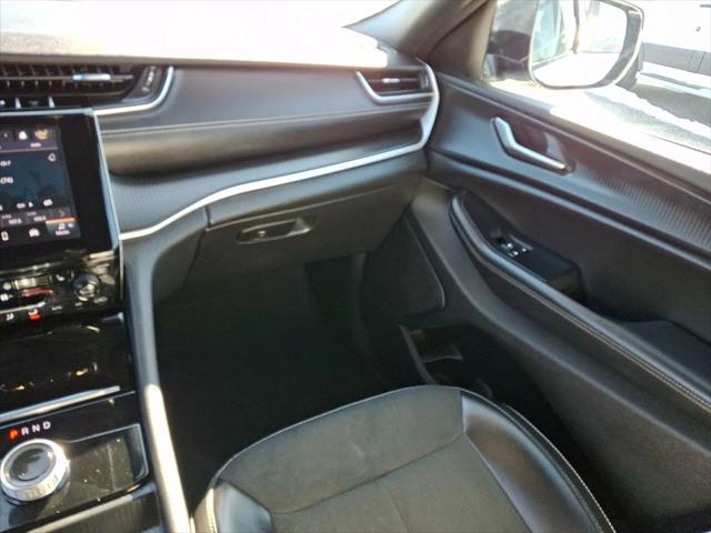 2024 Jeep Grand Cherokee L Altitude 4x4