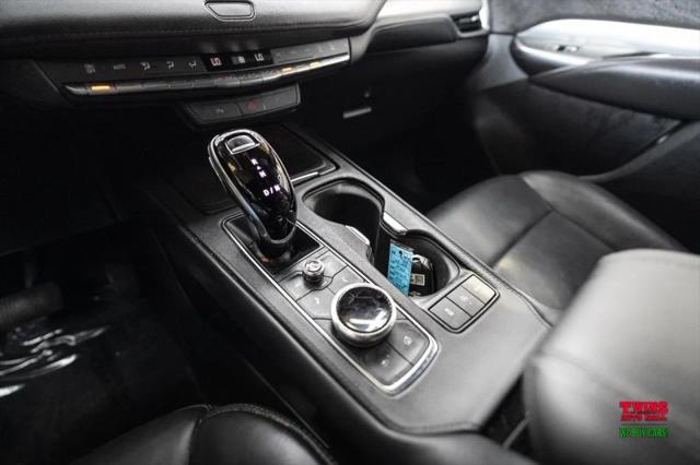 2022 Cadillac XT4 FWD Premium Luxury