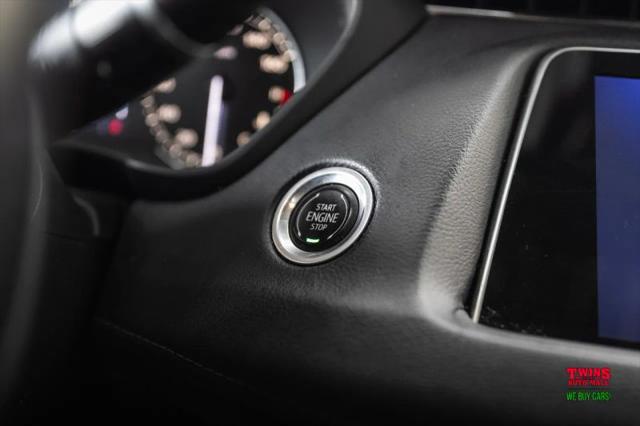 2022 Cadillac XT4 FWD Premium Luxury