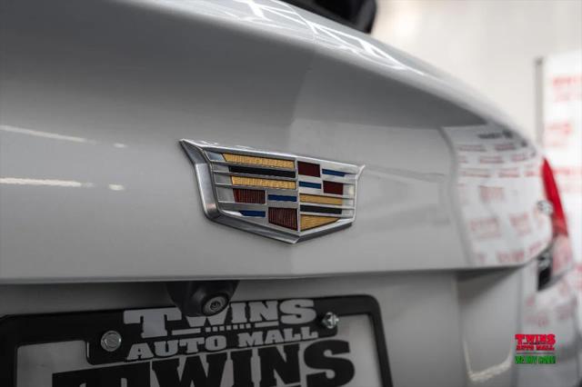 2022 Cadillac XT4 FWD Premium Luxury