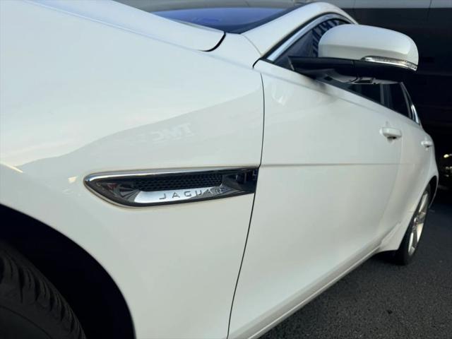 2018 Jaguar XE 25t Premium