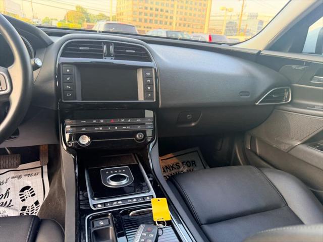 2018 Jaguar XE 25t Premium