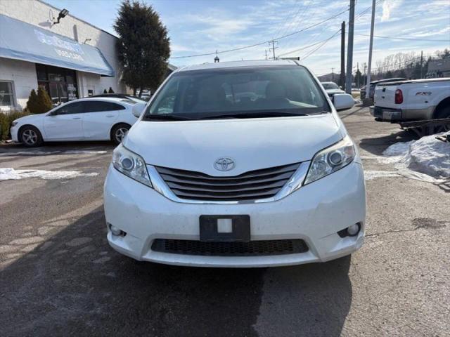 2016 Toyota Sienna XLE Premium 8 Passenger