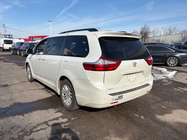 2016 Toyota Sienna XLE Premium 8 Passenger