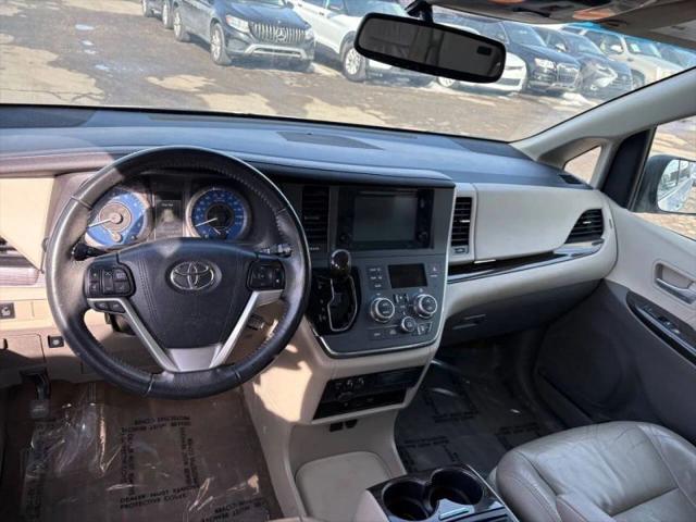 2016 Toyota Sienna XLE Premium 8 Passenger