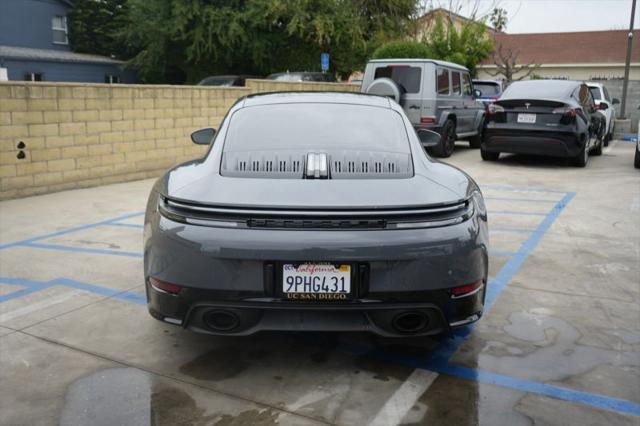 2025 Porsche 911 Carrera