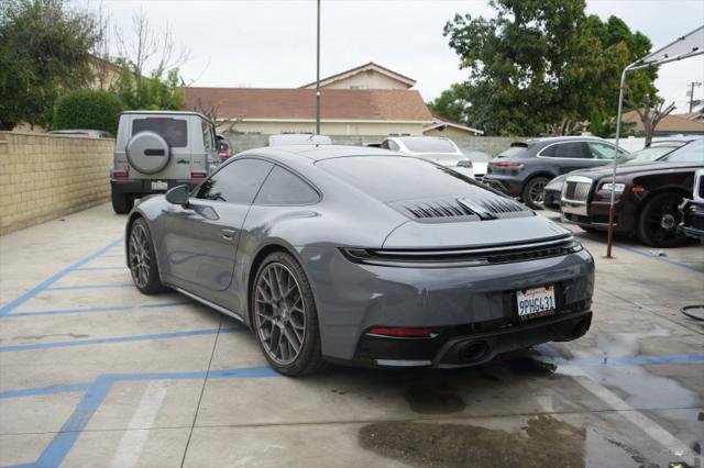 2025 Porsche 911 Carrera