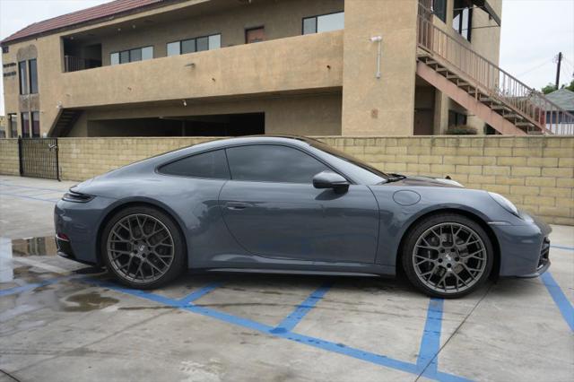 2025 Porsche 911 Carrera