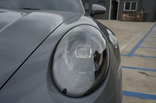 2025 Porsche 911 Carrera