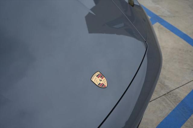 2025 Porsche 911 Carrera