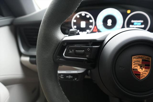 2025 Porsche 911 Carrera