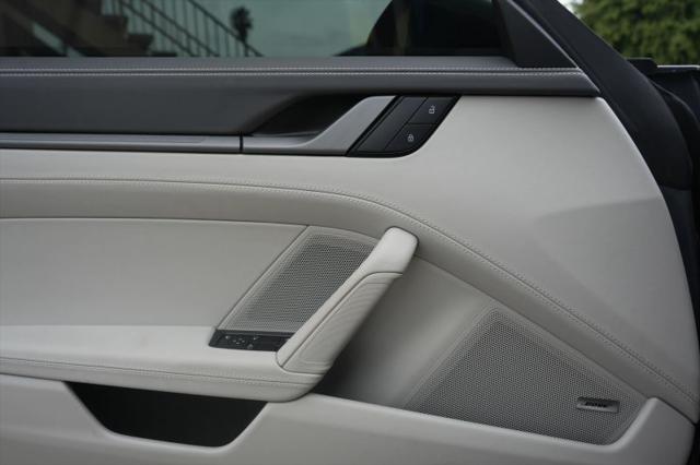 2025 Porsche 911 Carrera