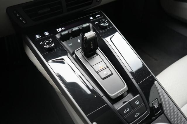 2025 Porsche 911 Carrera