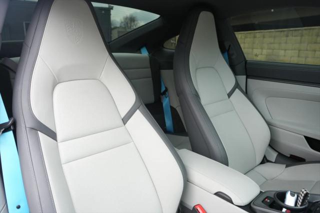 2025 Porsche 911 Carrera
