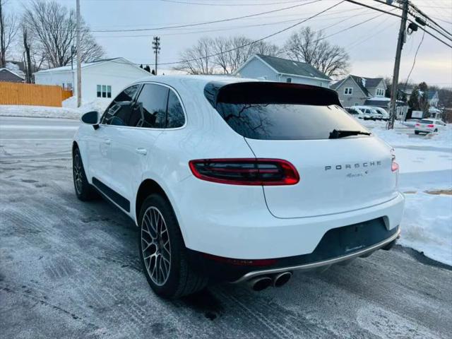 2015 Porsche Macan S