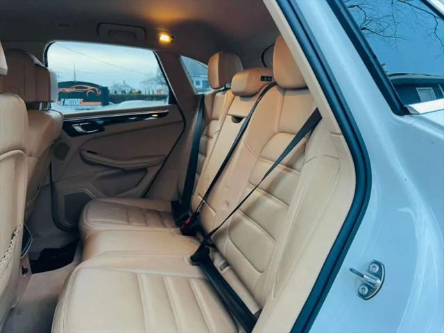 2015 Porsche Macan S
