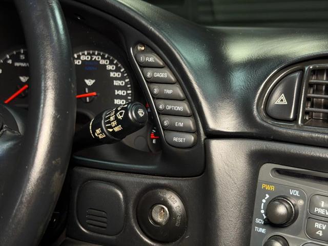 2004 Chevrolet Corvette Base