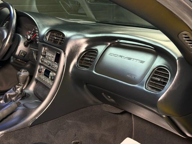 2004 Chevrolet Corvette Base