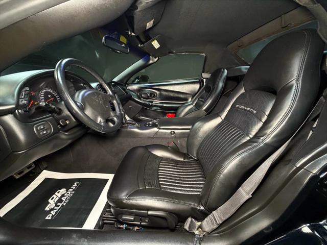 2004 Chevrolet Corvette Base