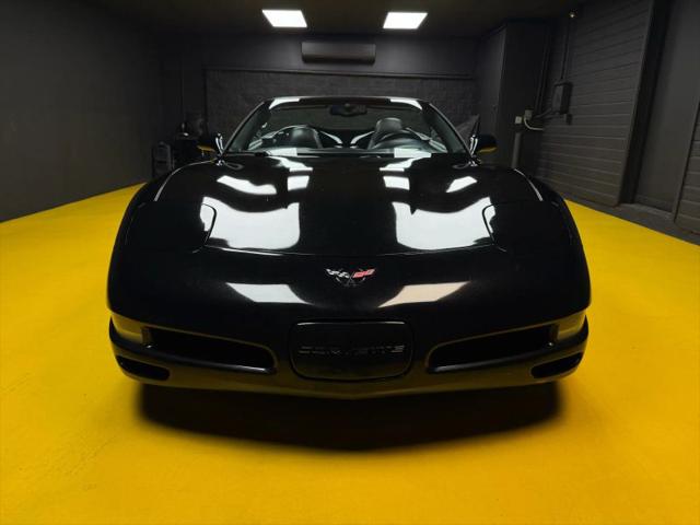2004 Chevrolet Corvette Base
