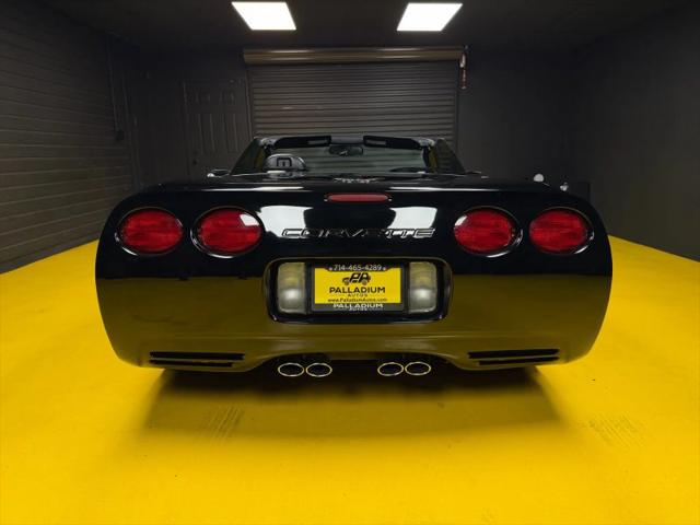 2004 Chevrolet Corvette Base