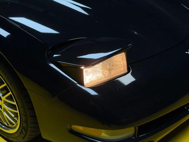 2004 Chevrolet Corvette Base