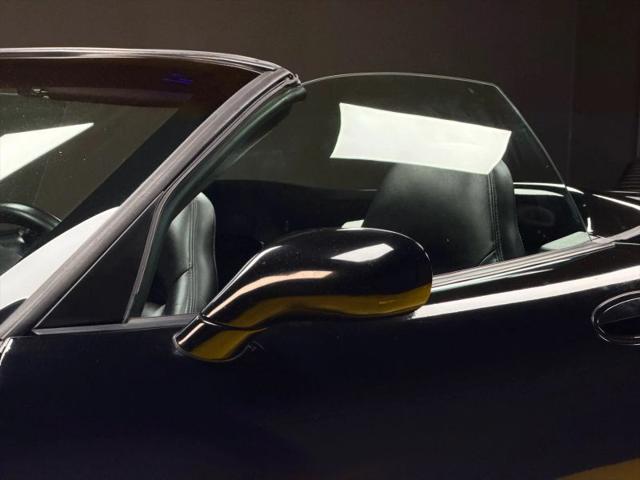 2004 Chevrolet Corvette Base