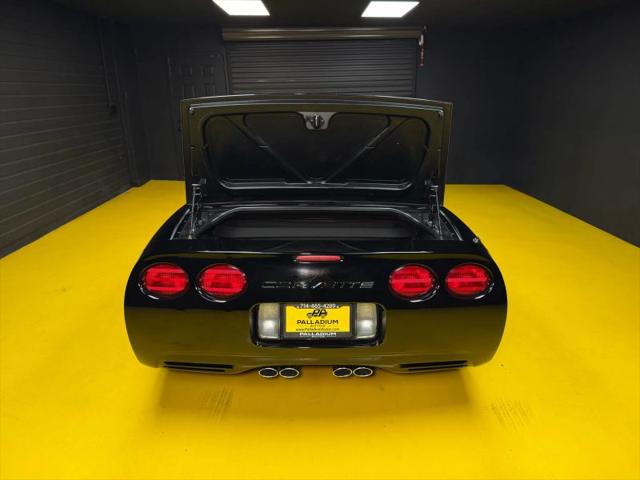 2004 Chevrolet Corvette Base