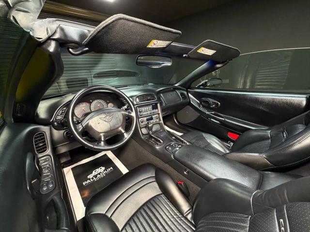 2004 Chevrolet Corvette Base