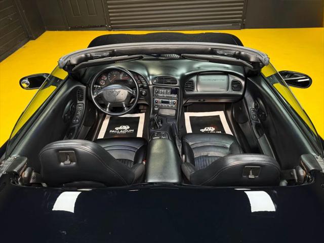 2004 Chevrolet Corvette Base