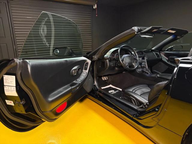 2004 Chevrolet Corvette Base