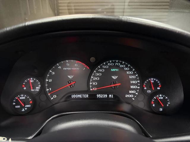 2004 Chevrolet Corvette Base
