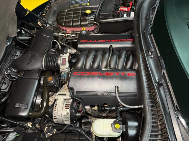 2004 Chevrolet Corvette Base