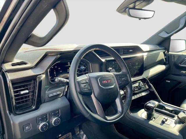 2025 GMC Sierra 1500 4WD Crew Cab Short Box AT4