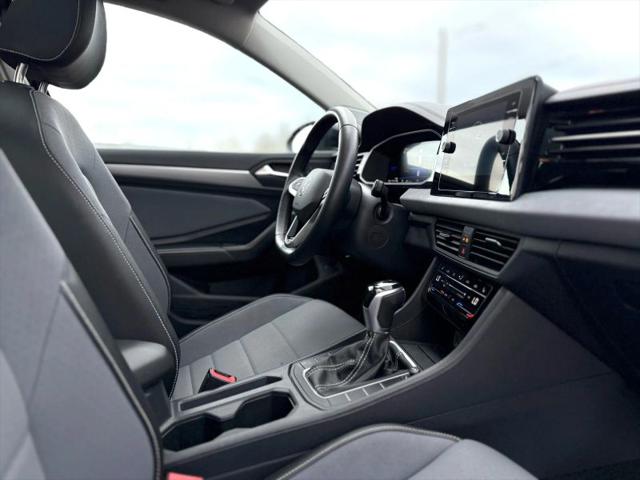 2025 Volkswagen Jetta 1.5T SE