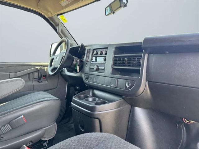 2024 GMC Savana Cargo RWD 2500 Regular Wheelbase Work Van