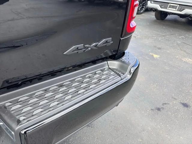 2026 Ram 2500 Black Express Crew Cab 4x4 6'4" Box