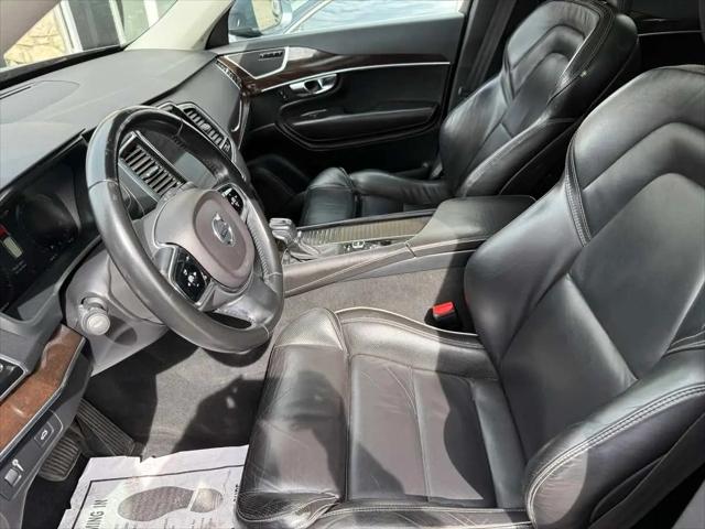 2017 Volvo XC90 T6 Momentum