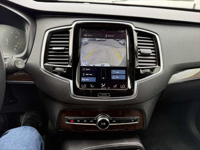 2017 Volvo XC90 T6 Momentum