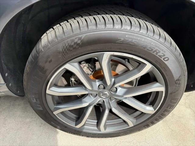 2017 Volvo XC90 T6 Momentum